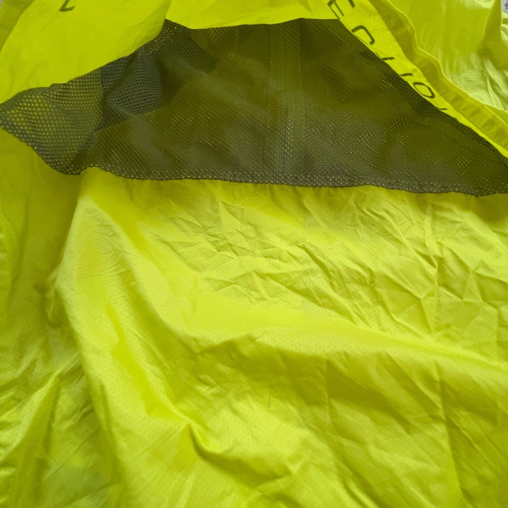 Ultimate Direction Marathon Shell Jacket - M - image 6